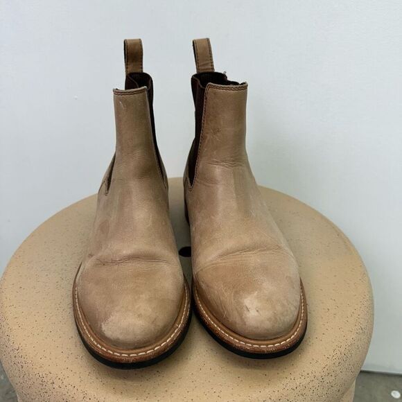 Nisolo Women’s Leather Carmen Chelsea Boot in Light Tan Brown - Picture 3 of 10